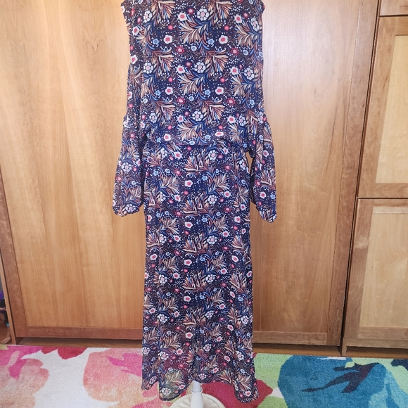 La Bellum by Hillary Scott Cold Shoulder Blue Floral Midi/Maxi Sz 1X - Picture 4 of 6